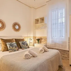https://solsur-patio-andaluz-premium.1costadelsol.com